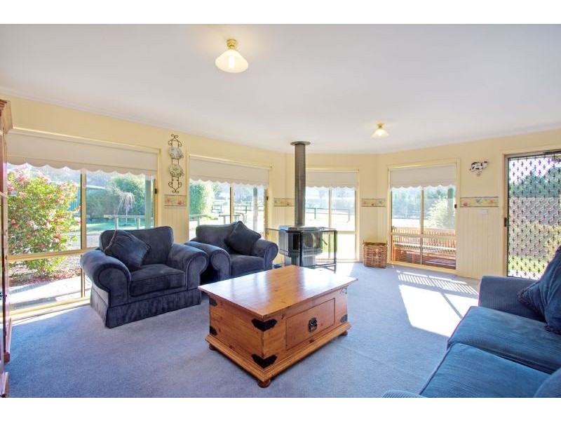 84 Main Road, Tyers VIC 3844