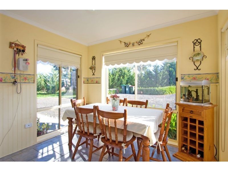 84 Main Road, Tyers VIC 3844