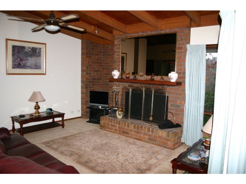 12 Lauren Place, Traralgon South VIC 3844