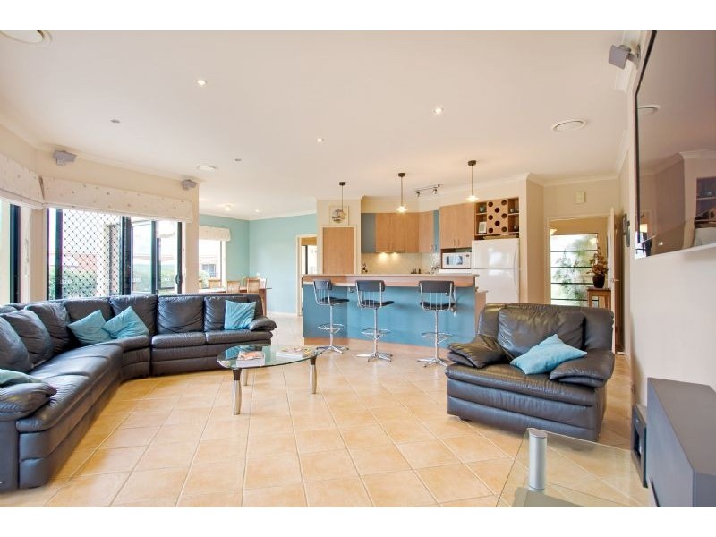 12 Nicholas Court, Traralgon VIC 3844