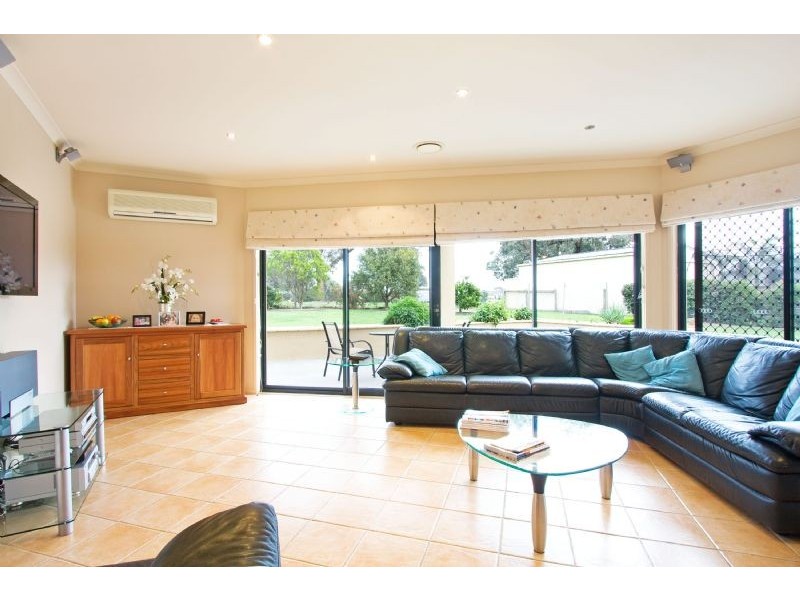 12 Nicholas Court, Traralgon VIC 3844