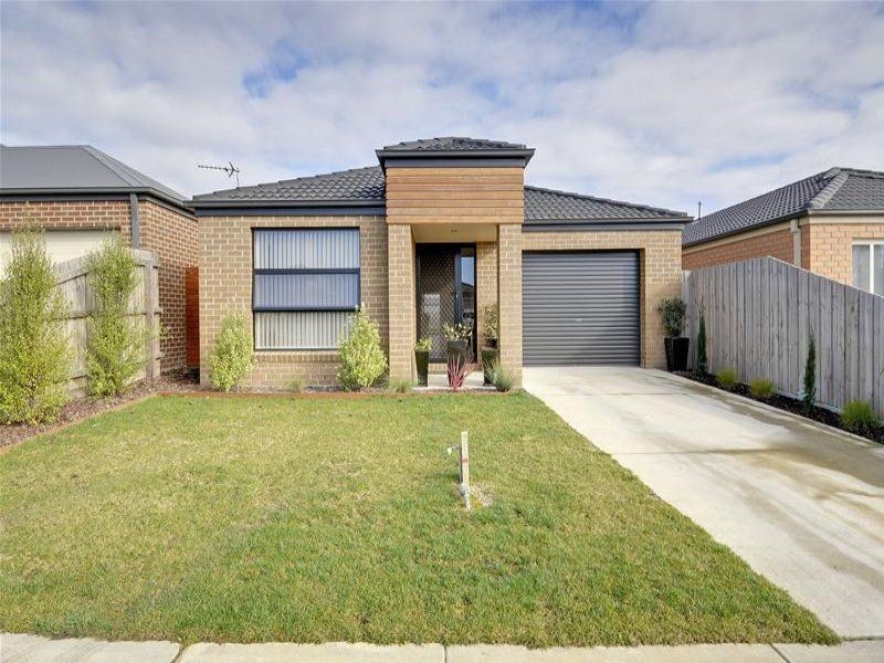 12 Roscommon Drive, Traralgon VIC 3844