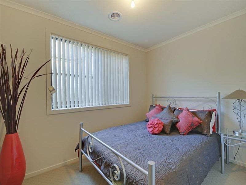 12 Roscommon Drive, Traralgon VIC 3844