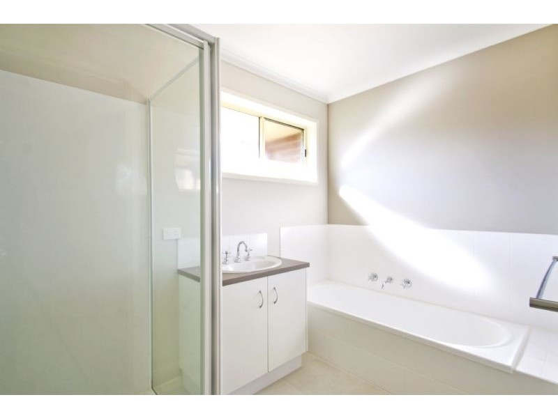 16 Poplar Avenue, Traralgon VIC 3844