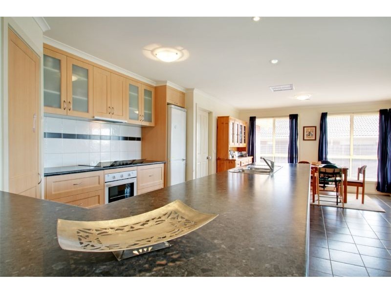30 Riverslea Boulevard, Traralgon VIC 3844