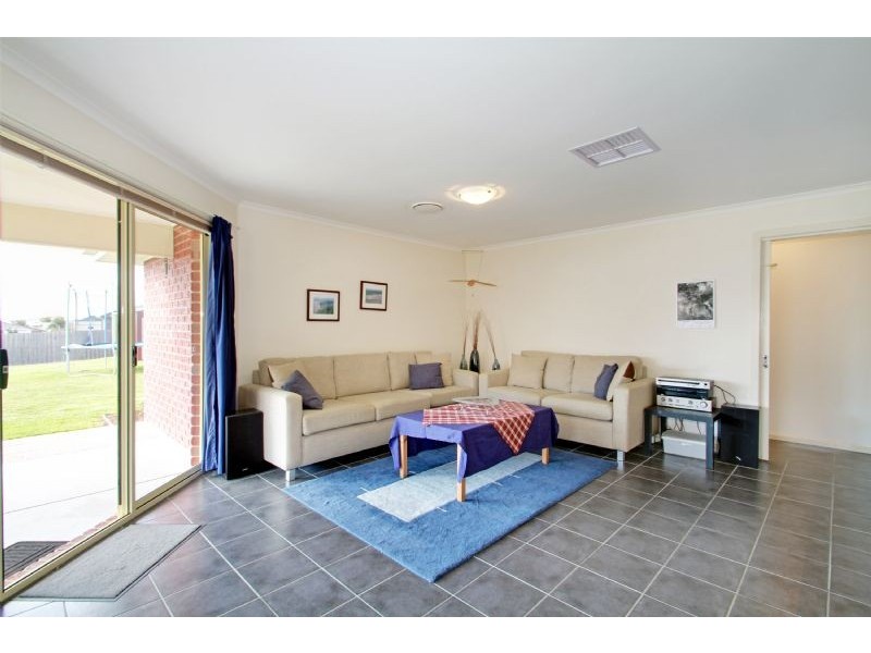 30 Riverslea Boulevard, Traralgon VIC 3844