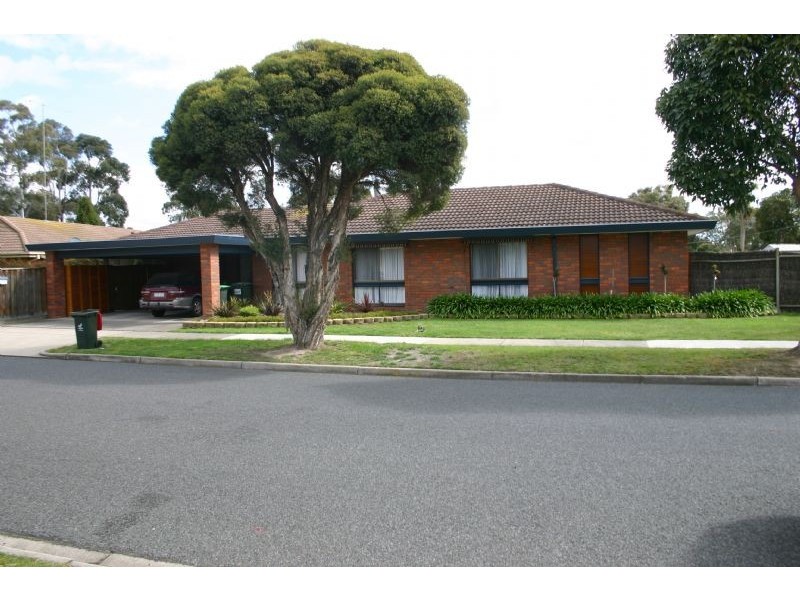 13 Rangeview Drive, Traralgon VIC 3844