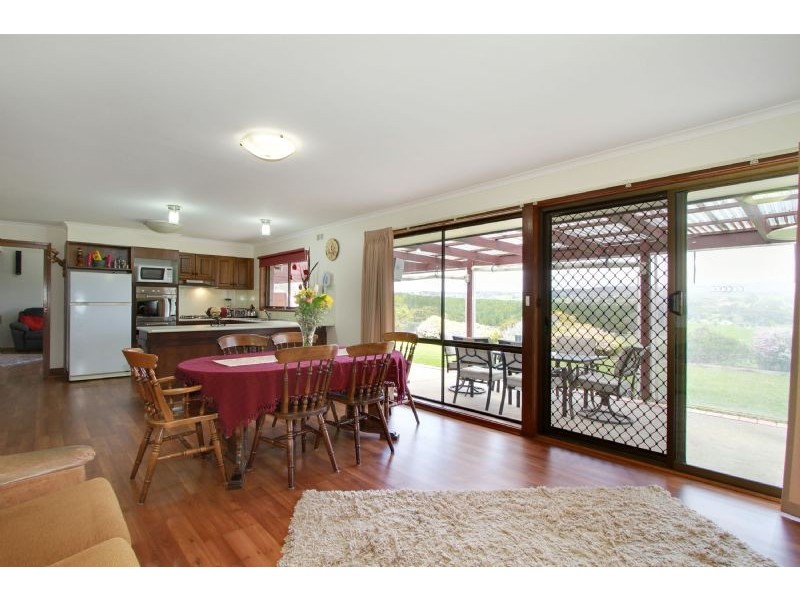 90 Arrandoon Drive, Hazelwood North VIC 3840