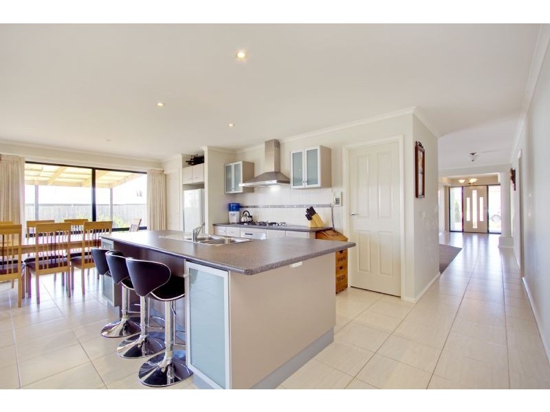 15 Nicholson Place, Traralgon VIC 3844