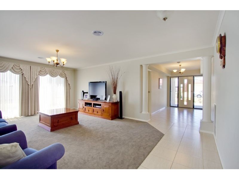 15 Nicholson Place, Traralgon VIC 3844