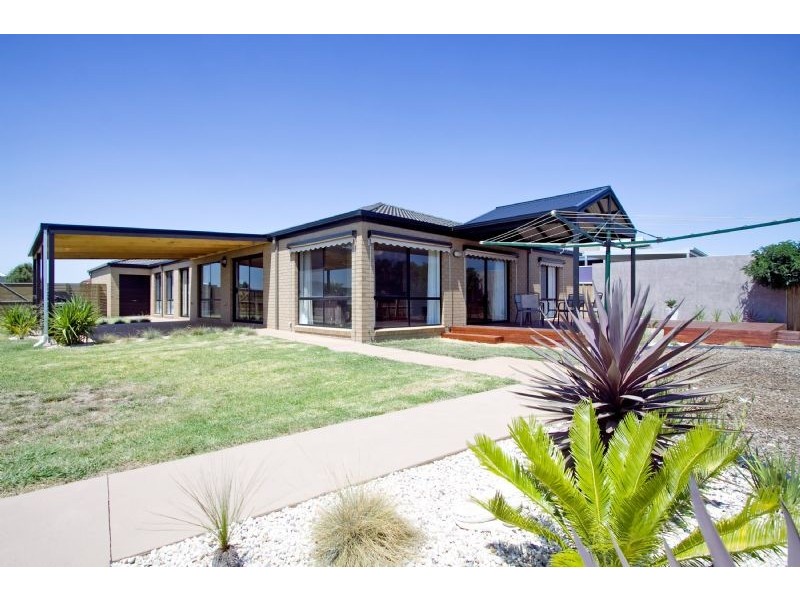 15 Nicholson Place, Traralgon VIC 3844