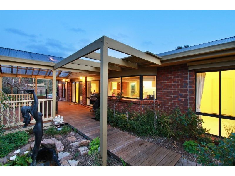 11 Malibu Place, Traralgon VIC 3844