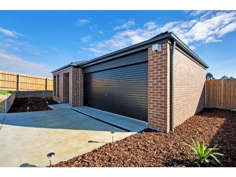 18 Oak Avenue, Traralgon VIC 3844