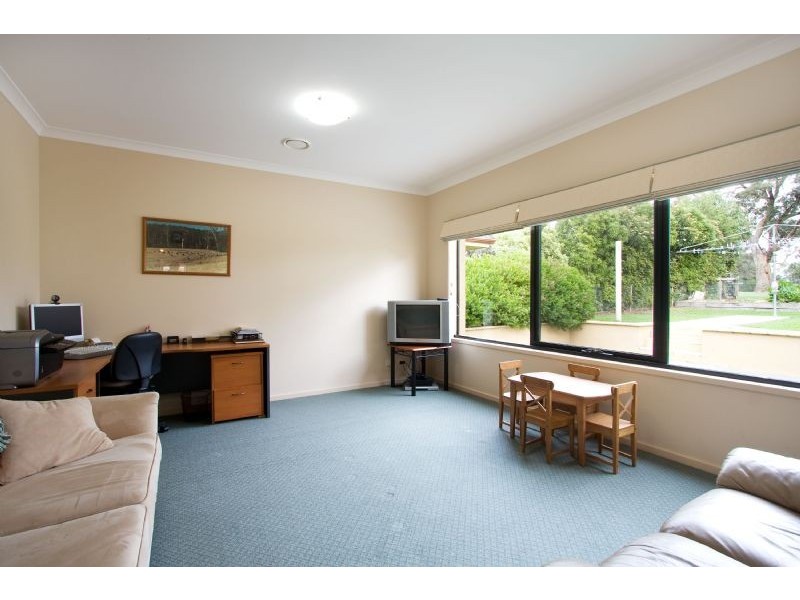 12 Nicholas Court, Traralgon VIC 3844