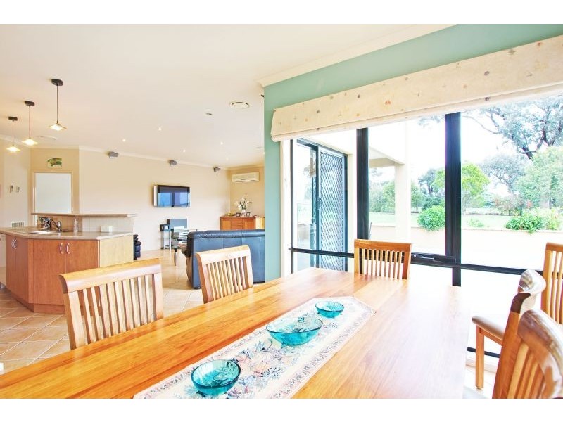 12 Nicholas Court, Traralgon VIC 3844