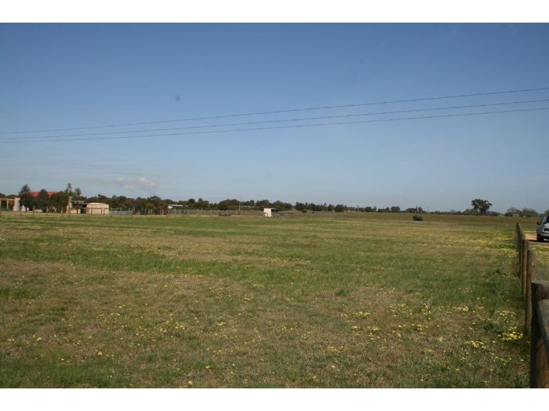 Lots 2, 3 & 4/112 Willung Road, Rosedale VIC 3847