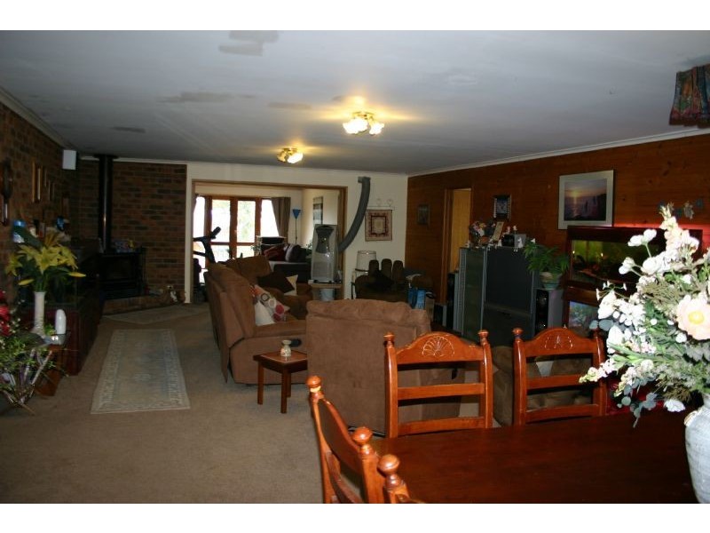 10 Powers Hill Road, Gormandale VIC 3873