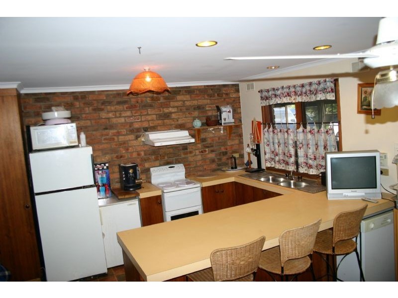 10 Powers Hill Road, Gormandale VIC 3873