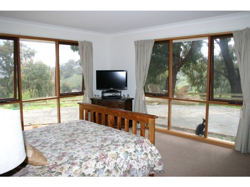 10 Powers Hill Road, Gormandale VIC 3873