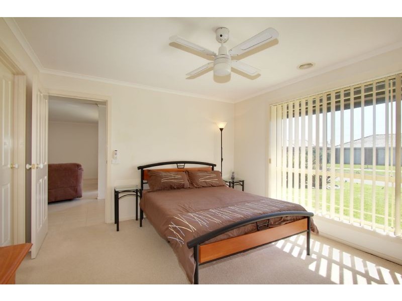 15 Tasman Close, Traralgon VIC 3844