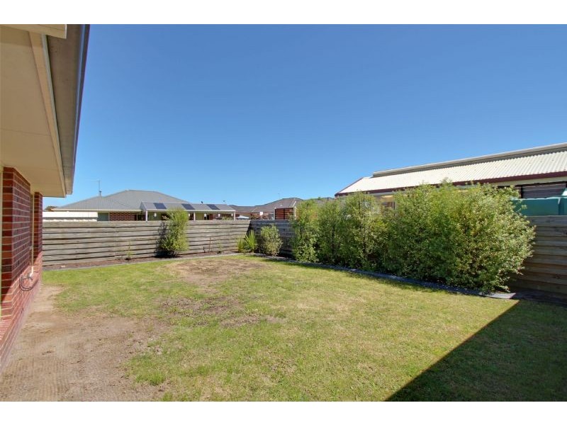 15 Tasman Close, Traralgon VIC 3844