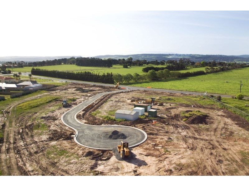 Rostrevor Estate Cross’s Road, Traralgon VIC 3844