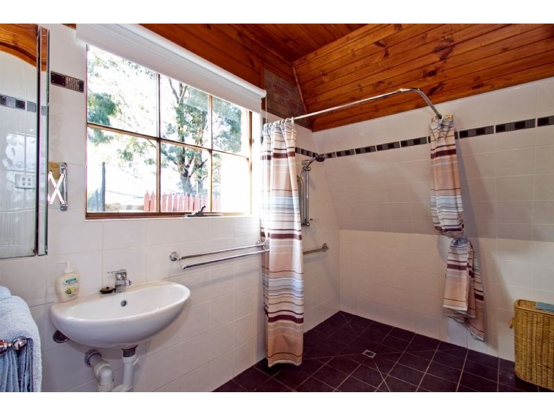 27 Hensley Crt, Tyers VIC 3844