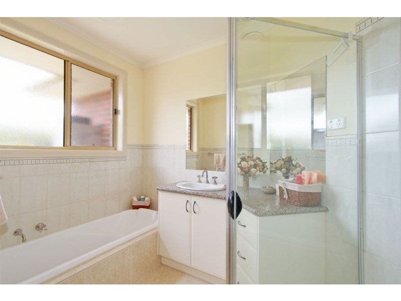 4 Dampier Close, Traralgon VIC 3844