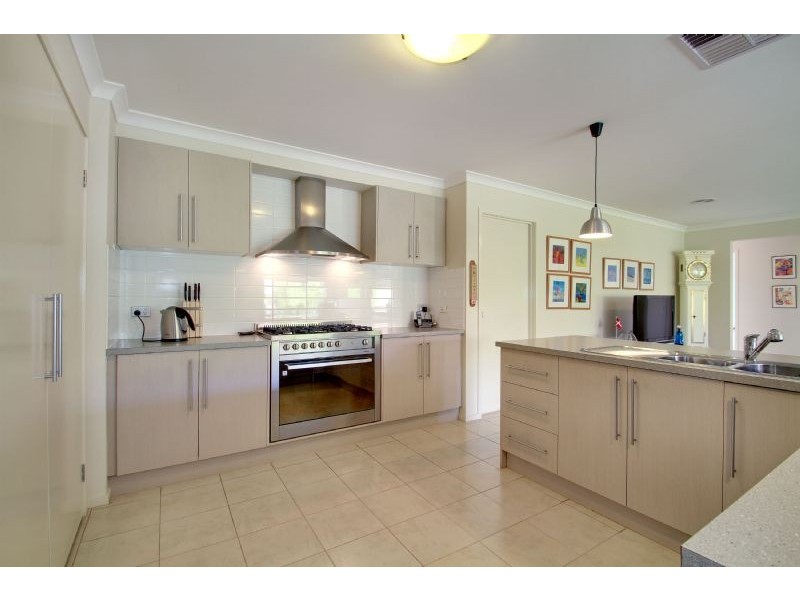 39 Bradman Boulevard, Traralgon VIC 3844