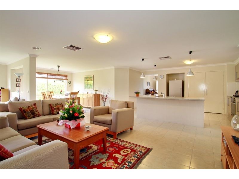 39 Bradman Boulevard, Traralgon VIC 3844