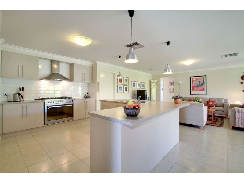 39 Bradman Boulevard, Traralgon VIC 3844