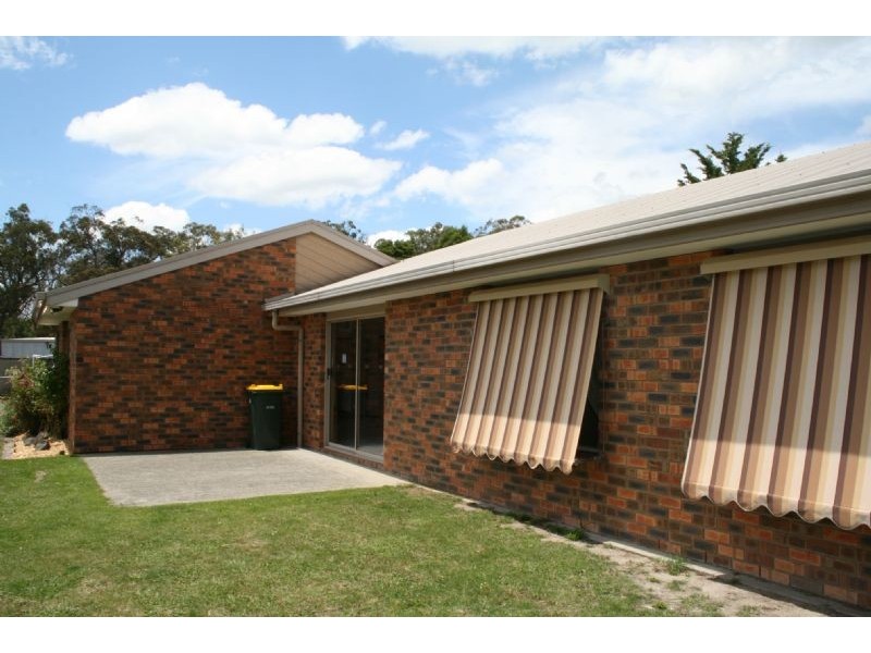 8 Butts Hill Road, Gormandale VIC 3873