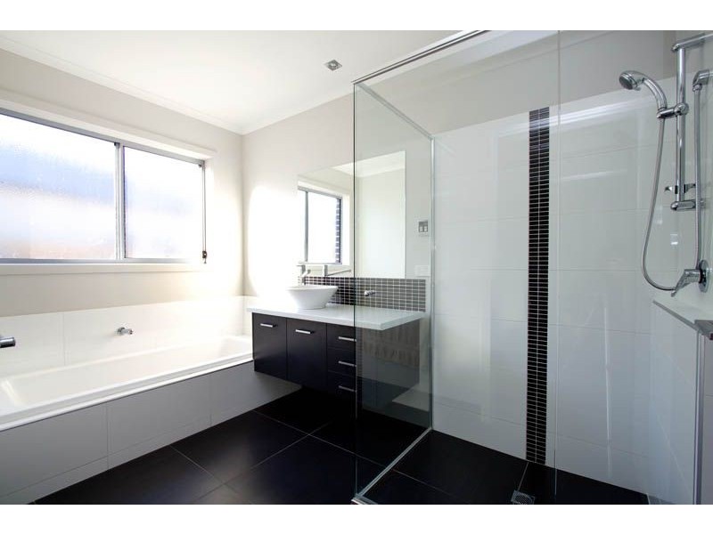 5 Riverslea Blvd, Traralgon VIC 3844