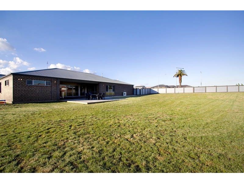 5 Riverslea Blvd, Traralgon VIC 3844