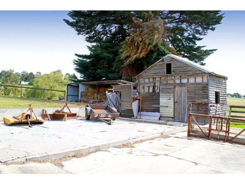 670 Clarkes Road, Hazelwood North VIC 3840