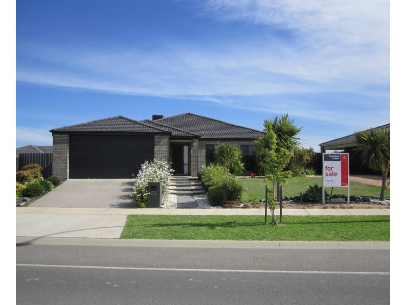 33 Bradman Boulevard, Traralgon VIC 3844