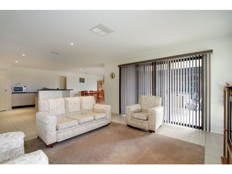 33 Bradman Boulevard, Traralgon VIC 3844