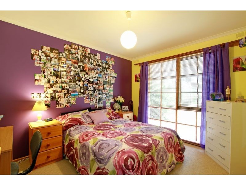 15 Nicholsons Road, Toongabbie VIC 3856