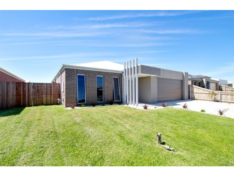 10 WESTMINSTER AVENUE, Traralgon VIC 3844