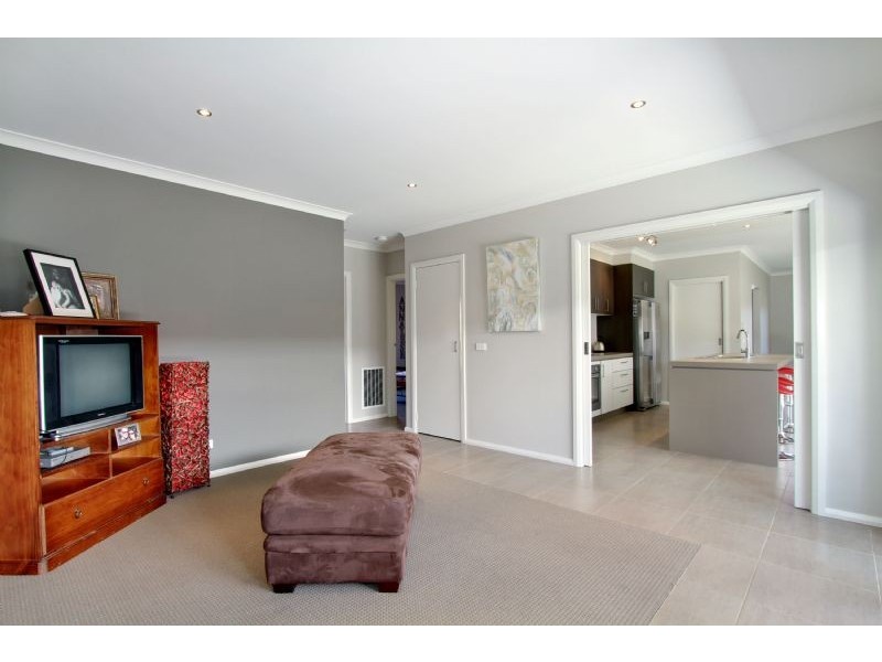 10 WESTMINSTER AVENUE, Traralgon VIC 3844