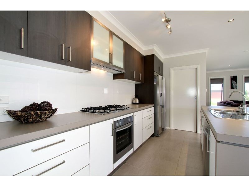 10 WESTMINSTER AVENUE, Traralgon VIC 3844