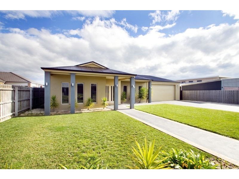 13 Nicholson Place, Traralgon VIC 3844