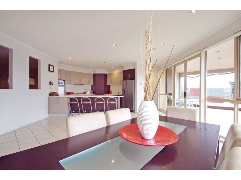 13 Nicholson Place, Traralgon VIC 3844