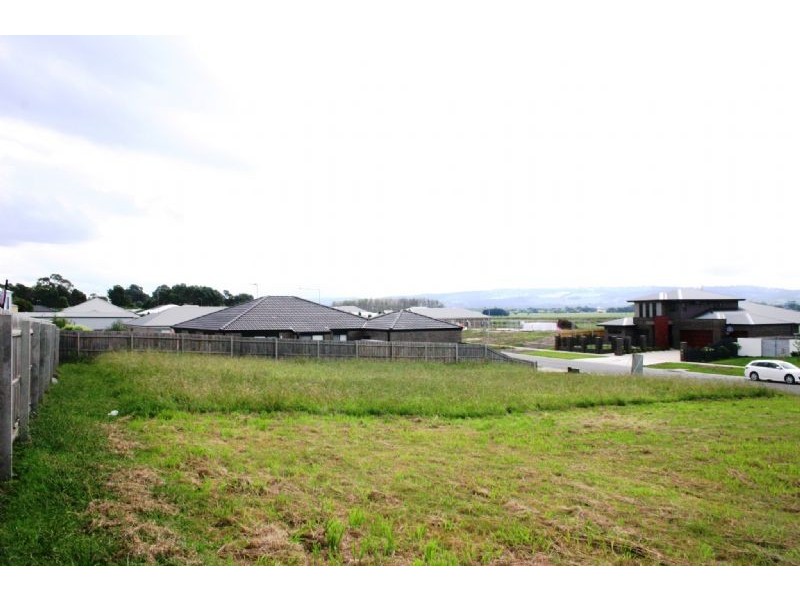 64 Riverslea Boulevard, Traralgon VIC 3844