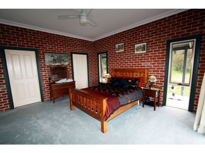 43 McEvoys Track, Seaton VIC 3858