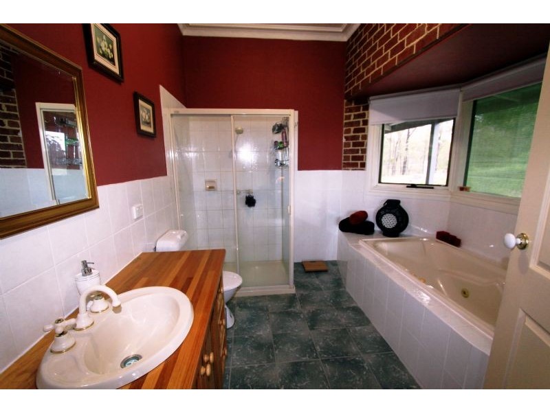 43 McEvoys Track, Seaton VIC 3858