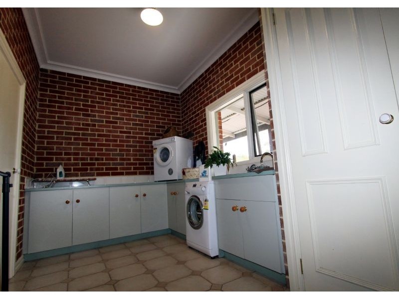 43 McEvoys Track, Seaton VIC 3858