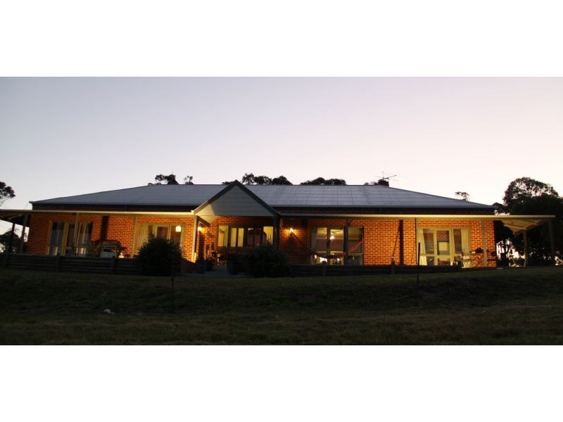 43 McEvoys Track, Seaton VIC 3858