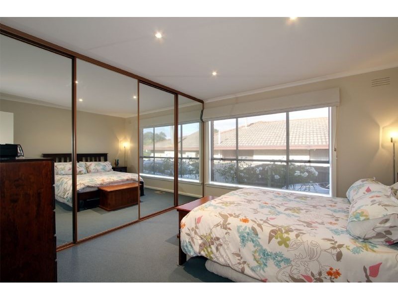 27 RACHEL WAY, Morwell VIC 3840