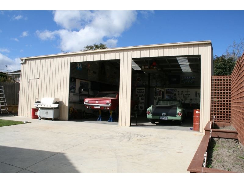 27 RACHEL WAY, Morwell VIC 3840